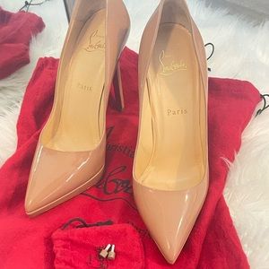 Nude Christian Louboutin PIGALLE PLATO.